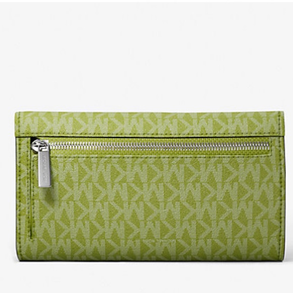 Michael Kors Jet Set Large Logo Trifold Wallet
Jungle Green 
NWT - Picture 6 of 16